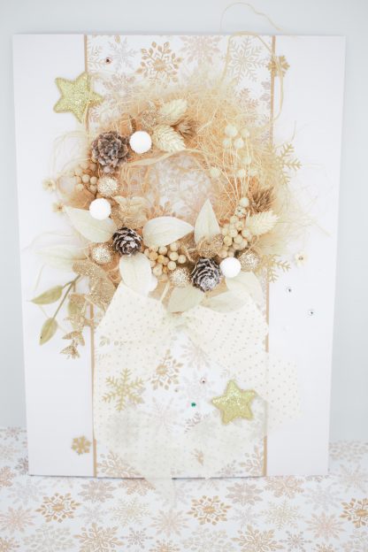 Golden Glimmer Wreath - Image 5