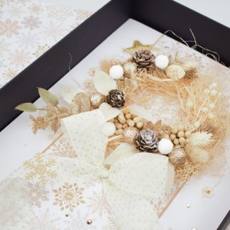 Golden Glimmer Wreath